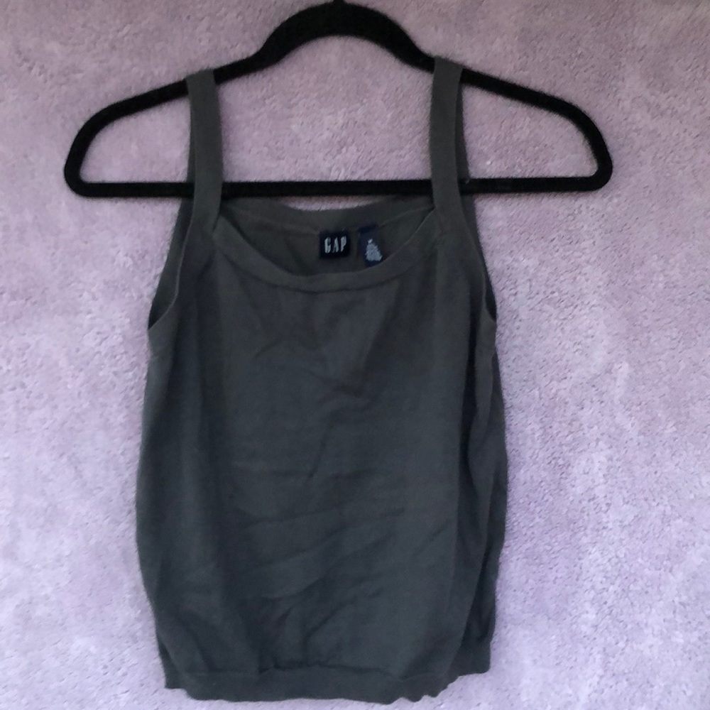 GAP sz M tank sweater